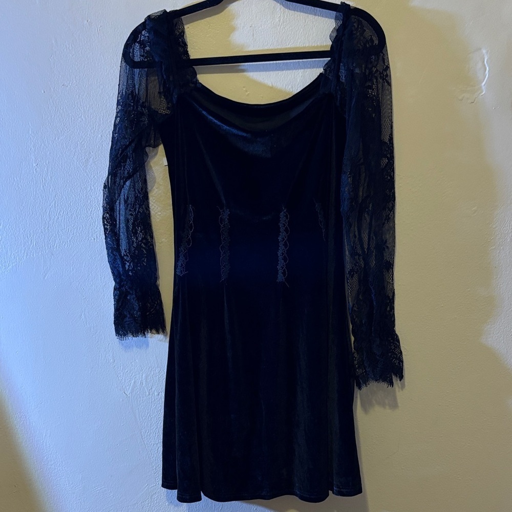 Chic Black Lace Long Sleeve Dress